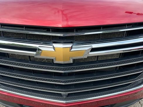Used 2020 Chevrolet Traverse LT w/ LT Premium Package FWD image 9