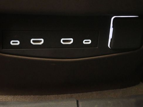 Used 2023 Cadillac Escalade ESV Sport w/ Touring Package AWD/4WD image 18