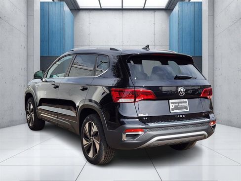 New 2024 Volkswagen Taos SE image 30