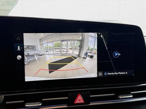 New 2025 Hyundai Elantra Limited image 19