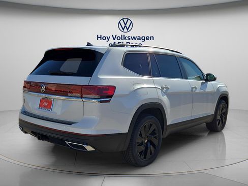 New 2026 Volkswagen Atlas SE image 3