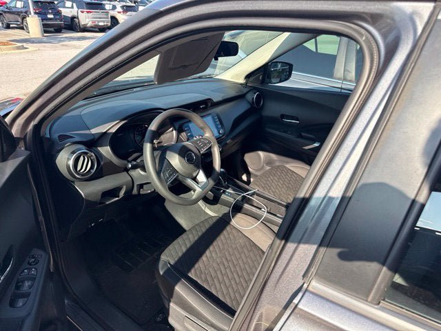 Used 2021 Nissan Kicks SV FWD image 8