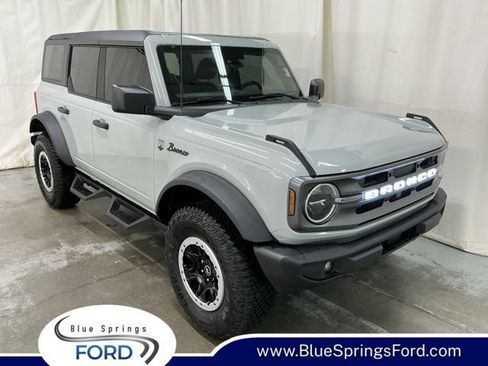 Used 2023 Ford Bronco Big Bend w/ Sasquatch Package AWD/4WD image 1