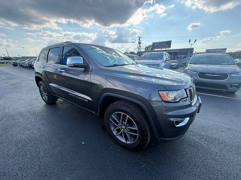 Used 2017 Jeep Grand Cherokee Limited AWD/4WD image 1