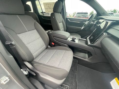 New 2026 GMC Acadia Elevation image 29