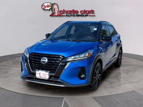 Used 2022 Nissan Kicks SR FWD image 1