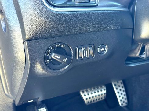 Used 2022 Dodge Challenger R/T w/ Blacktop Package image 17