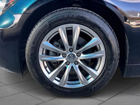 Used 2015 INFINITI Q70 Hybrid w/ Deluxe Touring Package image 9