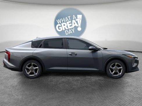 New 2026 Kia K4 FWD image 7