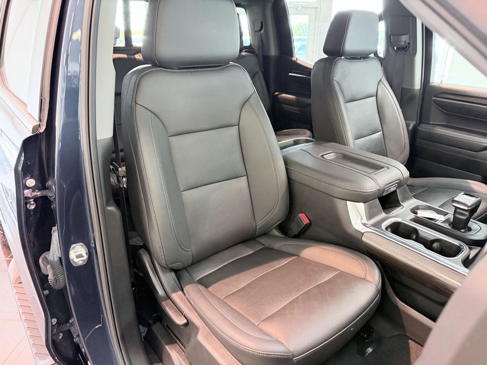 Used 2022 Chevrolet Silverado 1500 LT Trail Boss w/ LT Trail Boss Premium Package AWD/4WD image 32