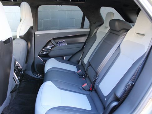 Used 2024 Land Rover Range Rover Sport SV Edition One Carbon Bronze image 24