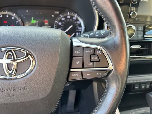 Used 2021 Toyota Highlander XSE image 22