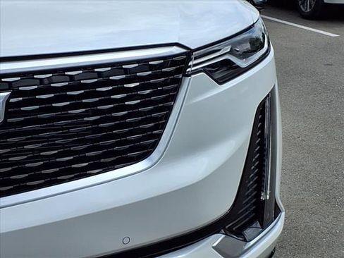 New 2025 Cadillac XT6 Premium Luxury image 9