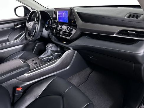 Used 2023 Toyota Highlander XLE image 46