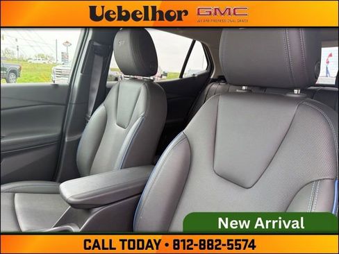 Used 2025 Buick Encore GX Sport Touring image 21