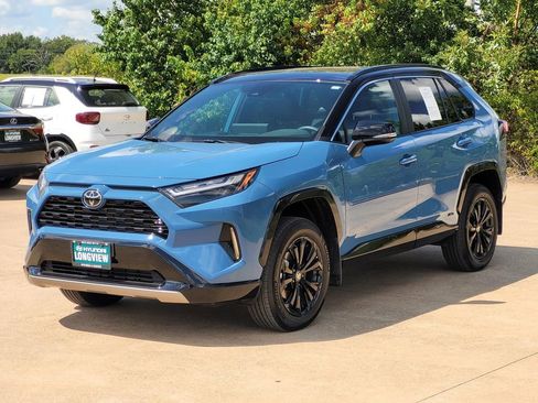 Used 2025 Toyota RAV4 XSE image 3