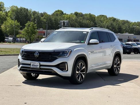 New 2026 Volkswagen Atlas SEL Premium R-Line AWD/4WD image 4