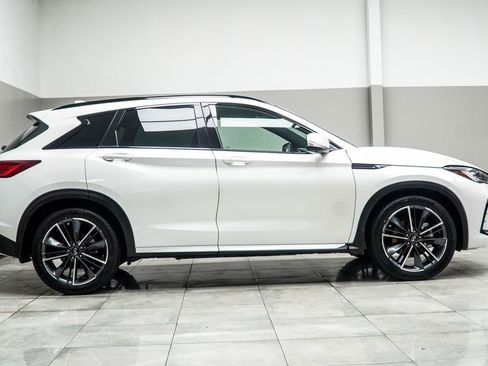 Used 2023 INFINITI QX50 Sport image 6