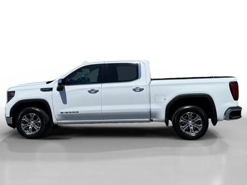 Used 2025 GMC Sierra 1500 SLT RWD image 2