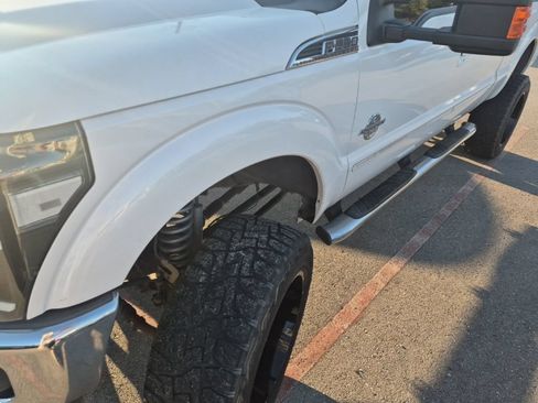 Used 2016 Ford F250 Lariat w/ Lariat Interior Package AWD/4WD image 6
