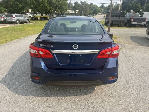 Used 2017 Nissan Sentra S w/ S Style Package FWD image 4