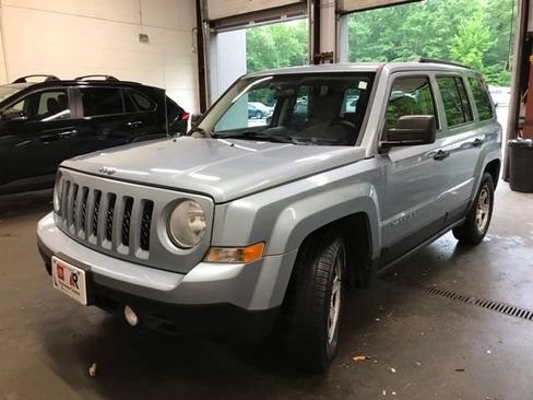 Used 2013 Jeep Patriot Sport FWD image 10