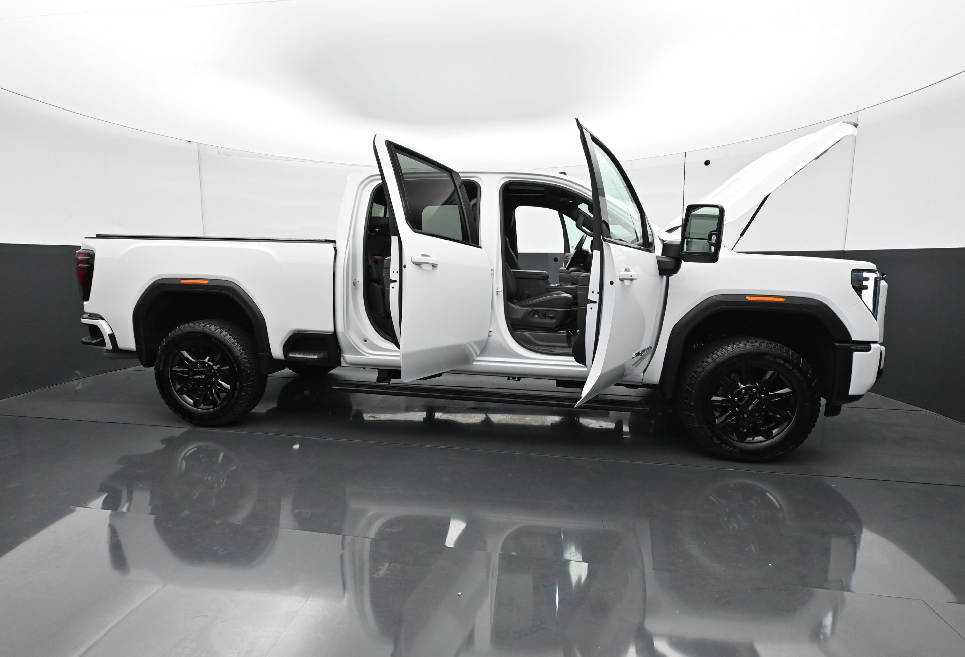 Used 2026 GMC Sierra 3500 AT4 w/ AT4 Premium Plus Package AWD/4WD image 34