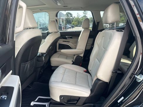Used 2022 Kia Telluride EX w/ EX Premium Package AWD/4WD image 11