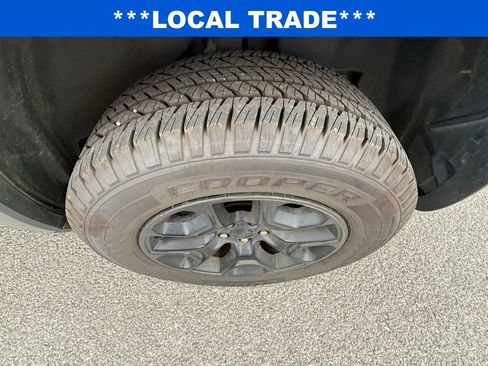 Used 2020 Jeep Cherokee Trailhawk AWD/4WD image 3