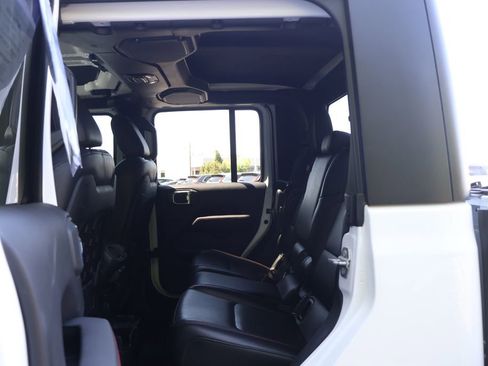Used 2021 Jeep Gladiator Rubicon AWD/4WD image 46