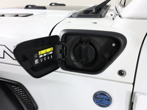 Used 2022 Jeep Wrangler Unlimited Rubicon 4xe w/ Safety Group image 46