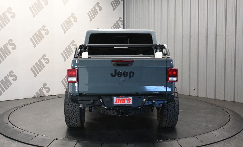 Used 2024 Jeep Gladiator Sport AWD/4WD image 6