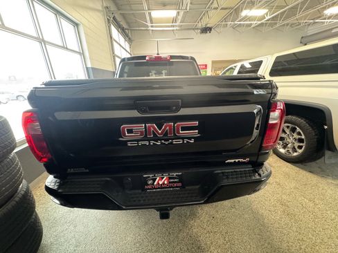 Used 2024 GMC Canyon AT4 w/ AT4 Premium Package image 6
