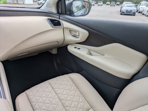 Certified 2024 Nissan Murano Platinum w/ Cargo Package image 19