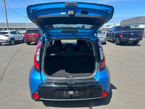 Used 2016 Kia Soul + w/ Designer's Package FWD image 28
