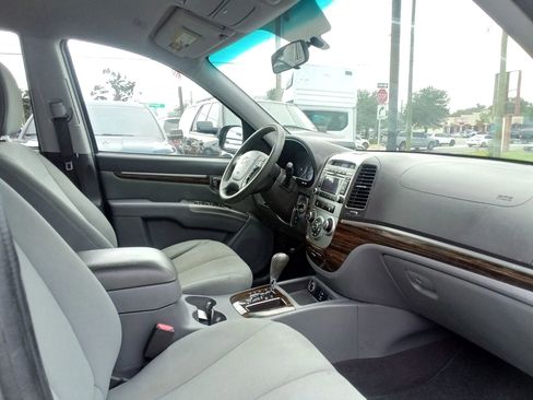 Used 2011 Hyundai Santa Fe GLS image 17