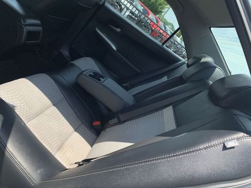 Used 2012 Toyota Camry SE FWD image 10