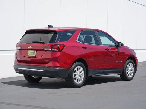 Certified 2022 Chevrolet Equinox LT AWD/4WD image 3