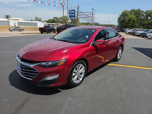 Used 2025 Chevrolet Malibu LT FWD image 3