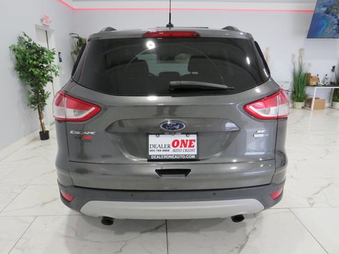 Used 2016 Ford Escape SE w/ Equipment Group 201A AWD/4WD image 4