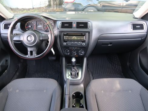 Used 2012 Volkswagen Jetta S FWD image 11