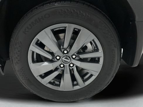 Used 2024 Nissan Pathfinder SV AWD/4WD image 9