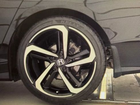 Used 2022 Honda Accord Sport image 12