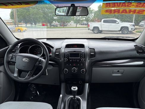 Used 2011 Kia Sorento 2WD image 13