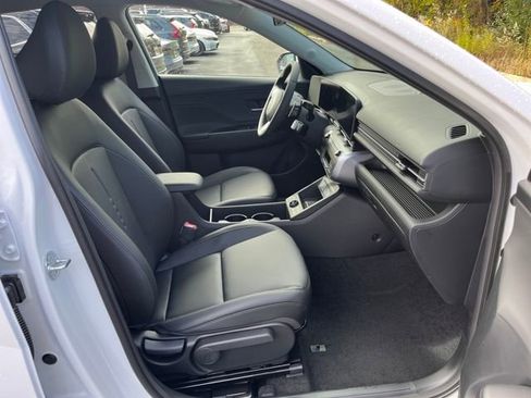 New 2026 Hyundai Kona Limited FWD image 17