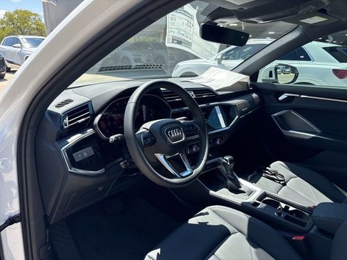 New 2025 Audi Q3 2.0T Premium image 12