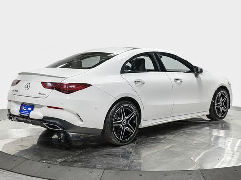 Used 2025 Mercedes-Benz CLA 250 4MATIC image 7
