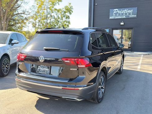 Used 2020 Volkswagen Tiguan SE w/ Panoramic Sunroof Package image 5
