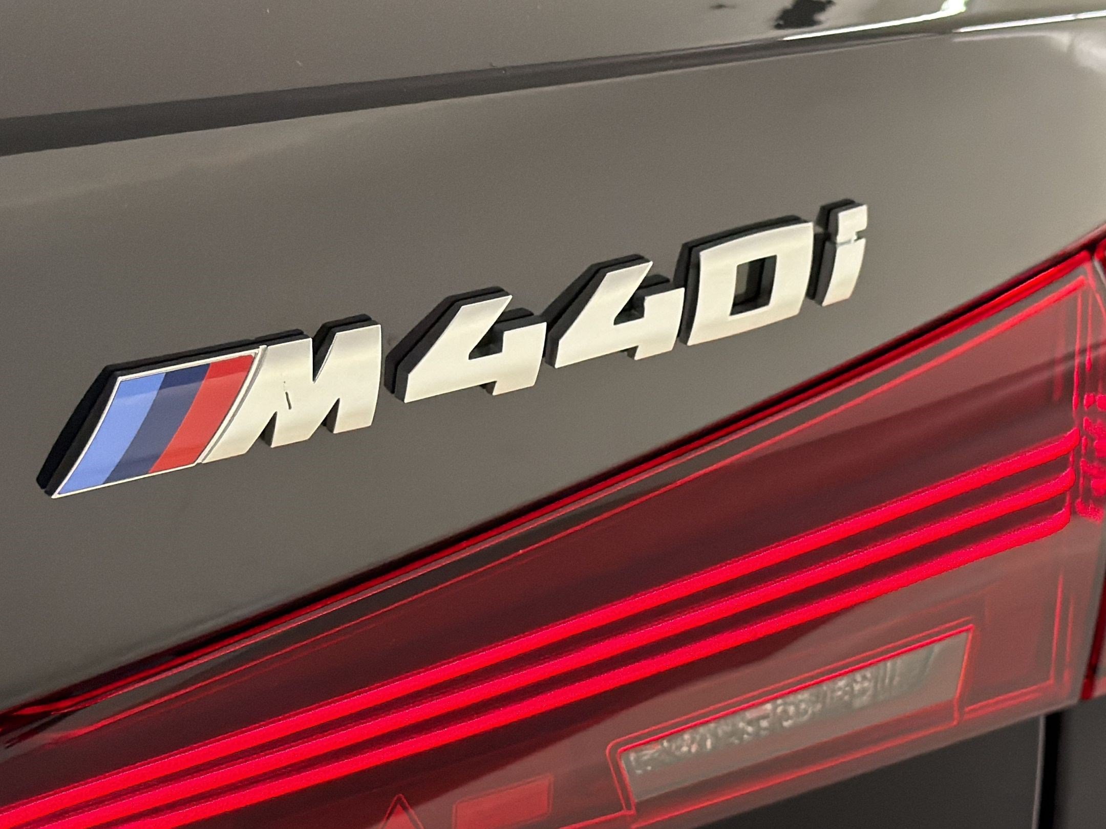 Used 2025 BMW M440i Convertible w/ Premium Package RWD image 33