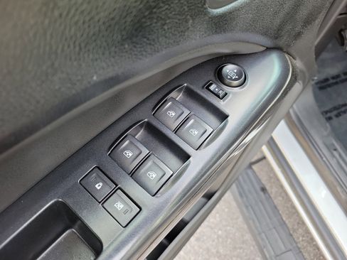 Used 2017 GMC Canyon SLT w/ Driver Alert Package image 19